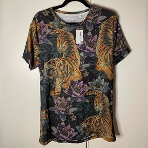 Tiger & lotus top